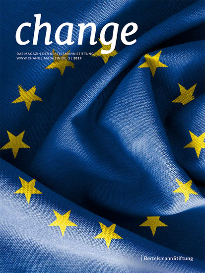 Die Flagge der Europäischen Union auf dem Cover des change Magazins