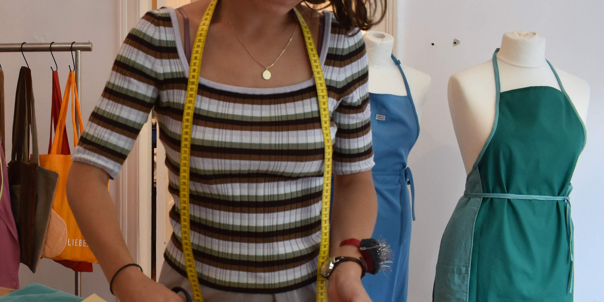 Ana Stamenkova bei der Arbeit im Atelier