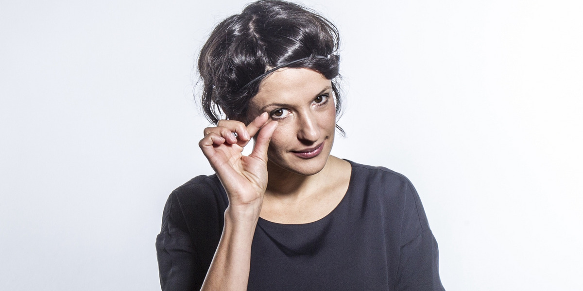 Die Slam-Poetin Dominique Macri
