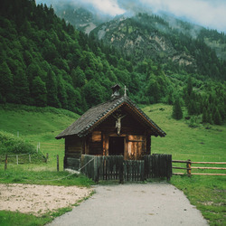 Eine Kapelle in den Bergen