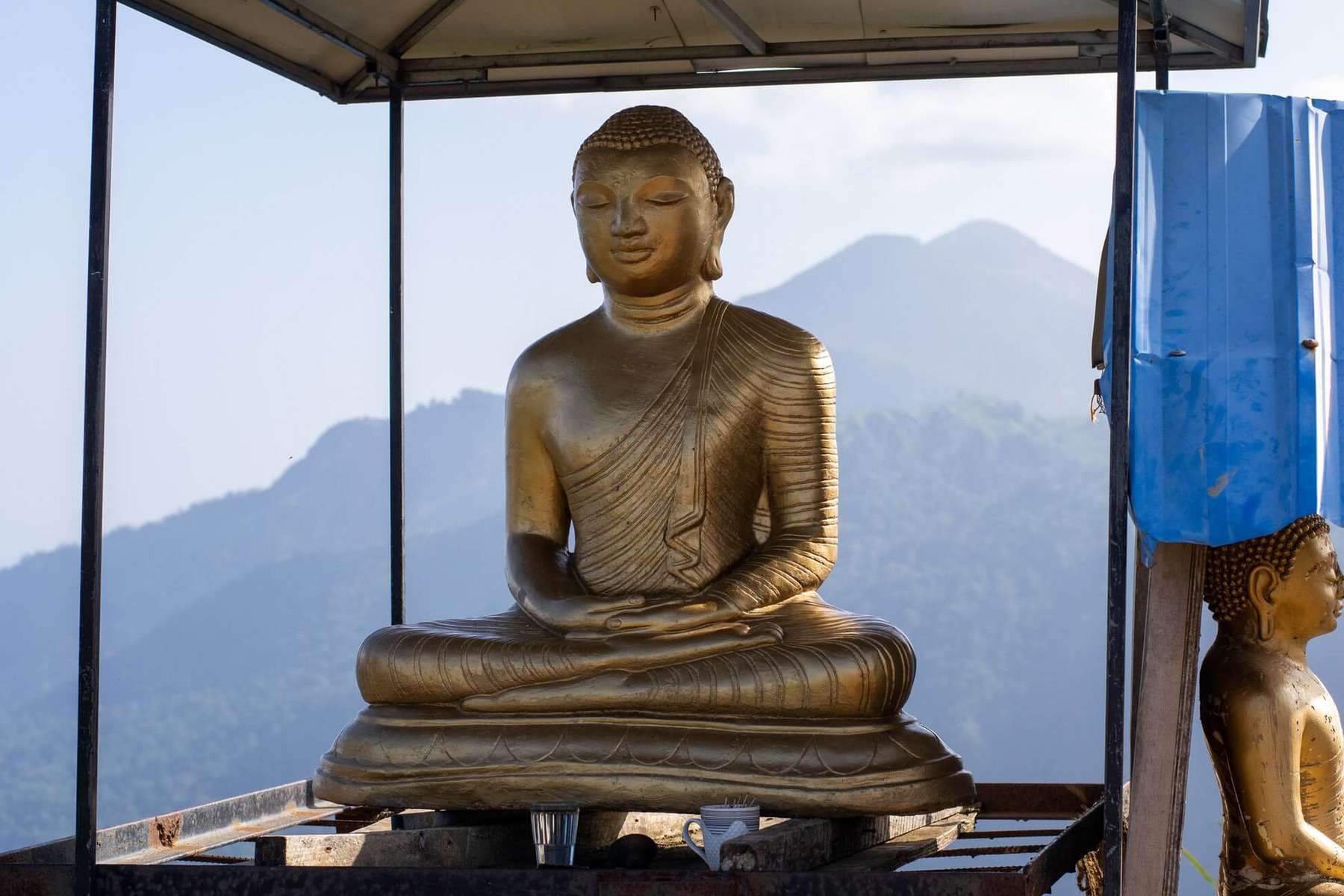 Eine Buddhastatue in Sri Lanka