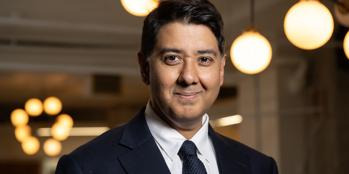 Imran Ahmed im Porträt